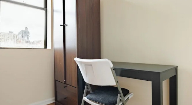 Номер Comfort Empire Blvd Guest House