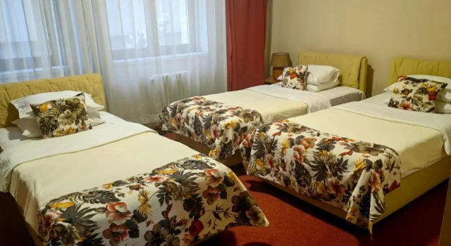 Трёхместный номер Standard Hotel N