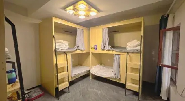 Kuqa Xiyu Homestay, Prenota Hotel Hotel a Xinjiang con parcheggio, Parcheggio