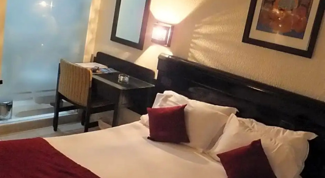 Номер Standard Ambassadeurs Hôtel