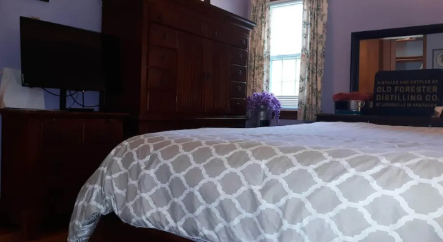 A house full of steel balls and games, Prenota Bed & breakfast Hotel SPA a Richmond, SPA