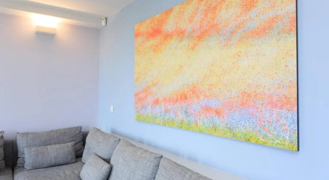 Pure & Chic 2beds/2baths in Centre!