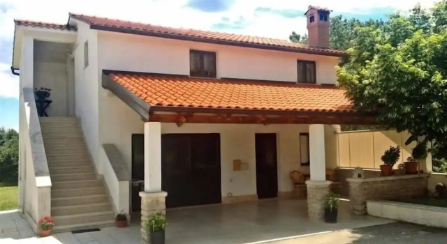 Apartment 1874