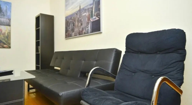 Charming 2 BR - Upper East # 1, Забронировать Отель Нью-Йорк Нью-Йоркская агломерация, рядом с Культурный центр 92nd Street Y