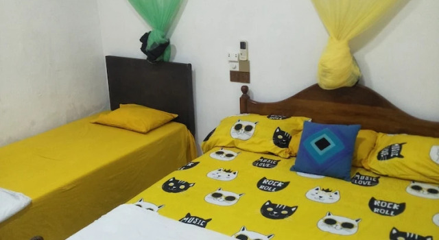 Четырёхместный номер Standard Bathiya Tourist Guest Anuradhapura