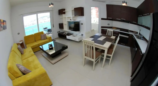 Апартаменты с видом на море Azzura Flats
