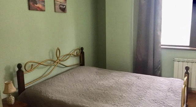 Irina's Apartment, Забронировать Апартаменты/квартира Мтацминда Тбилиси, рядом с Tеатр имени Марджанишвили