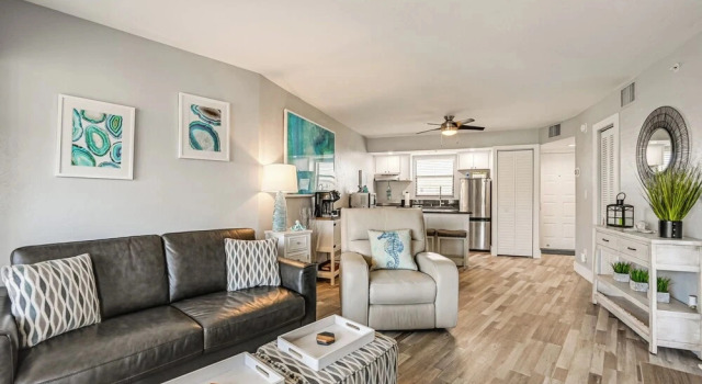 2 Mi to Beach! Unit w/ Pool Access on Marco Island