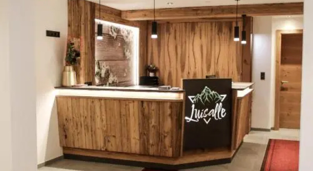 Cafe Martin, Prenota Hotel Hotel a Tirolo con parcheggio, Parcheggio