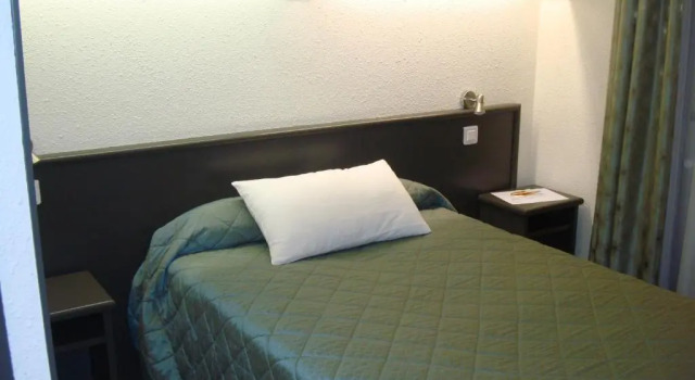 Одноместный номер Standard Hôtel de La Cloche