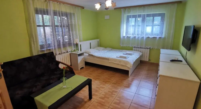 Willa Kryspinów, Buchen Sie Pension Kryspinów Kleinpolen