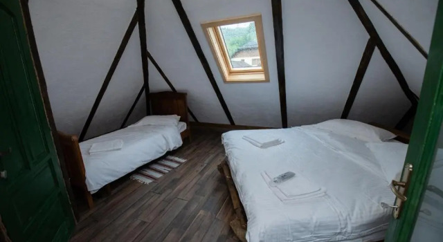 Pensiunea Tăul Zânelor, Rezerwuj Hostel Hotele w Carpathians - Romania z parkingiem, Parking