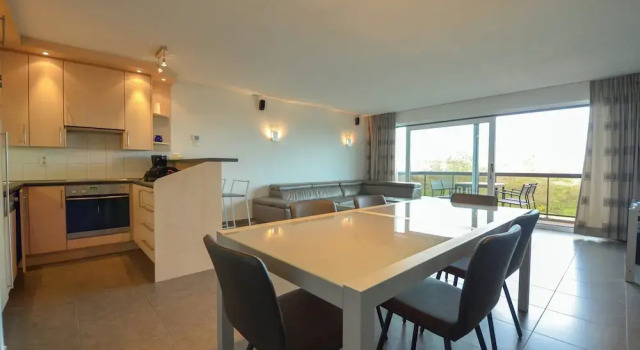 Perfect Apartment Near Dunes, Rezerwuj Apartament Hotele w Bruksela z parkingiem, Parking
