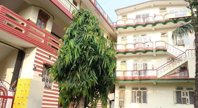 Nigah Tourist Resort, Rezervovat Lázně / Resort Rišikéš Uttarakhand