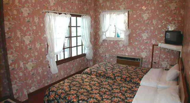 Nona Madarao, Prenota Hotel Iiyama 