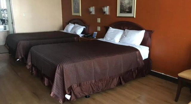 Четырёхместный номер Standard Bestway Inn - Madison