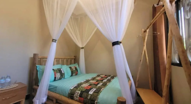 Stevalyn's Ridge View Lodge, Rezervovat Hotel Jinja Uganda