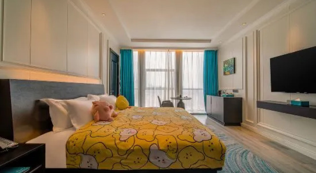 Семейный тент KungMing XueLi Tulip Inn Hotel