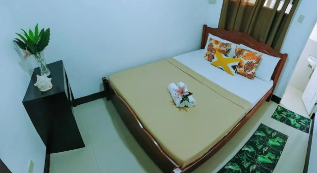 Hymn's Tourist Inn