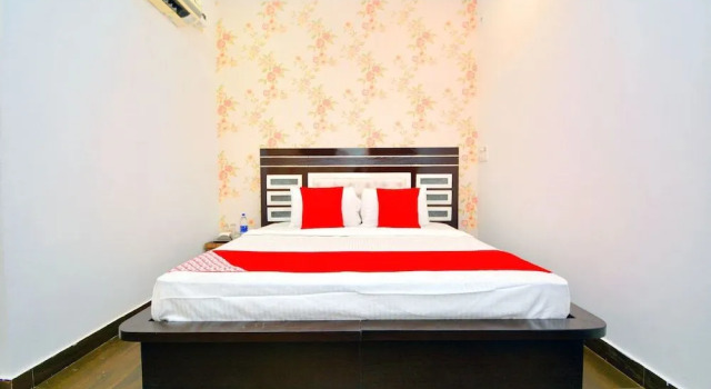Oyo 41016 Hotel Celebration Inn, Book Hotel Ludhiana Punjab