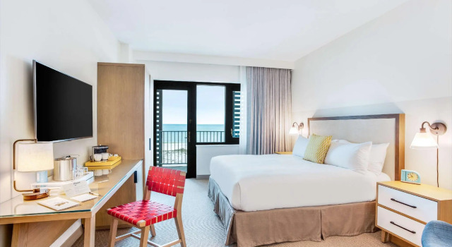 Двухместный номер Standard с балконом и с видом на залив The Lodge at Gulf State Park, A Hilton Hotel