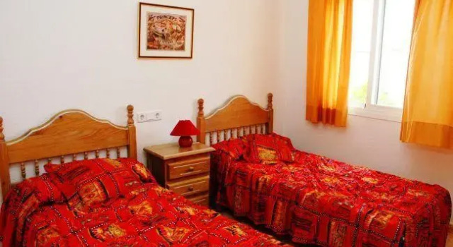 Bungalow with garden, terrace in Alicante