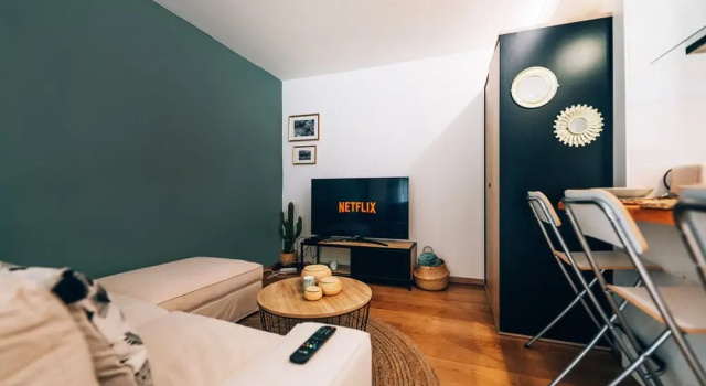 Stylish Studio w Terrace in Heart of Lux