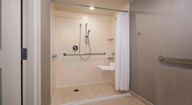 Двухместный номер Standard Falls Church Marriott Fairview Park