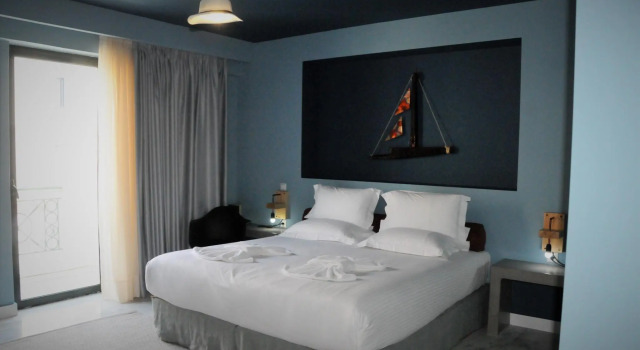 Lotus Center Apartments