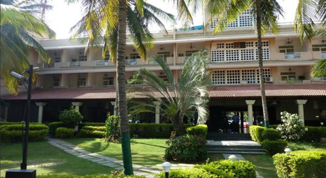 Royal Orchid Resort & Convention Centre, Yelahanka Bangalore, Réserver Complexe hôtelier Hôtels à Karnataka avec parking, Parking