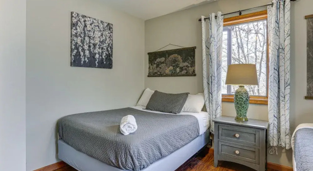 Bushkill Vacation Rental w/ Community Amenities!, Rezervați Hotel Bushkill Pike County
