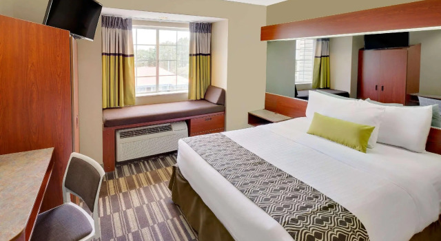 Двухместный номер Standard Microtel Inn & Suites by Wyndham Daphne
