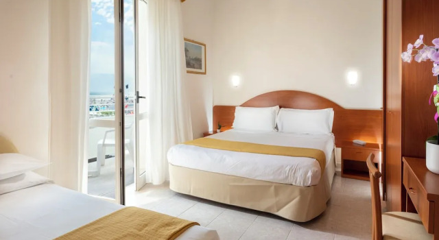 Трёхместный номер Deluxe Hotel Vela dOro