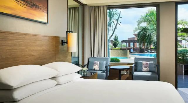 Двухместный номер Standard с балконом и с красивым видом из окна Renaissance Johor Bahru Hotel
