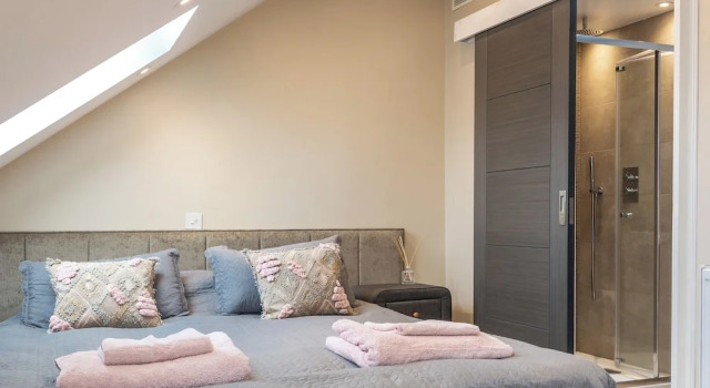Apartment - Sleeps 4 & Free Parking, Varaa Huoneisto Asunnot kohteessa Merseyside, Huoneisto