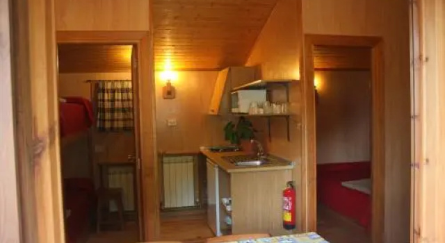 Camping El Jabalí Blanco, Book Campground Hotels in Aragon with Parking, Parking