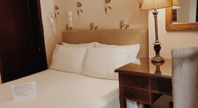 Номер Economy Five Seasons