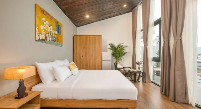 Modern 4-bdr Villa Foosball Dart Cafe Walk to My Khe Beach, Prenota Villa Da Nang Da Nang