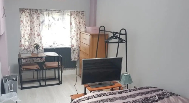 Апартаменты 1 Bedroom Annex - 2 Mins From Train Station