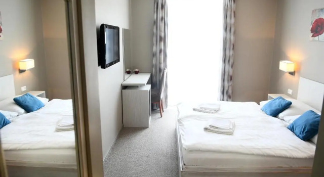 Двухместный номер Standard с балконом и с видом на бассейн Hotel Diana