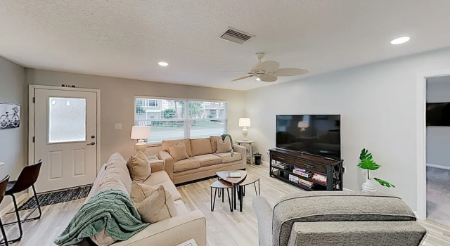 New Listing! Updated Coastal Gem W/ Screened Porch 3 Bedroom Home, Rezerwuj Hotel Flagler Beach Floryda