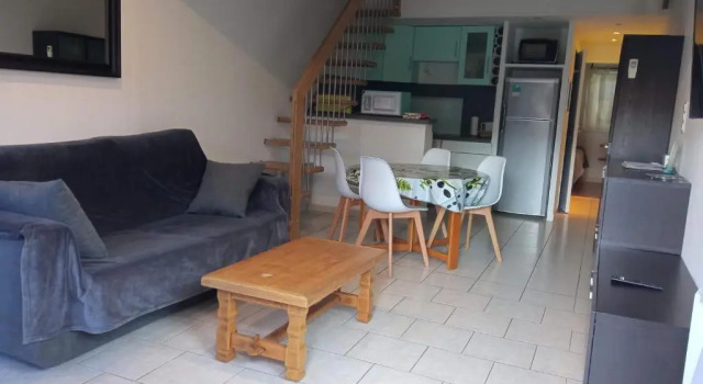 Aigues-Mortes - Agreable T.2 - (+ de 40m² ), Rezerwuj Apartament Hotele w Camargue z parkingiem, Parking