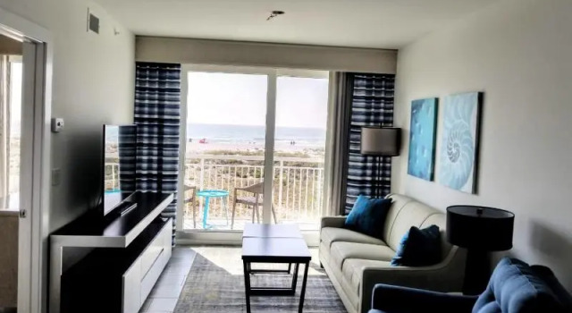 Номер Standard Provident Oceana Beachfront Suites
