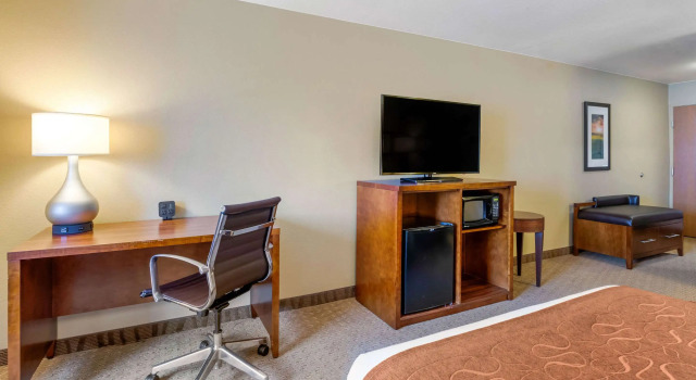 Четырёхместный люкс Comfort Suites Burlington