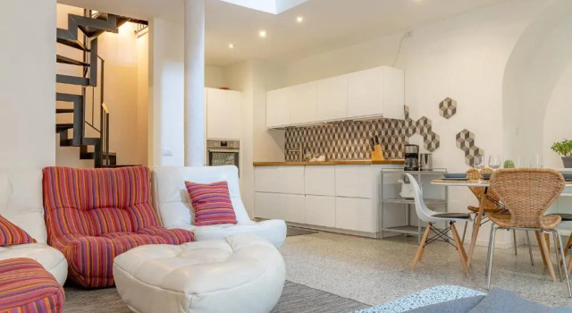 Moderno Loft a due passi dal lago, Prenota Appartamento Torno Como