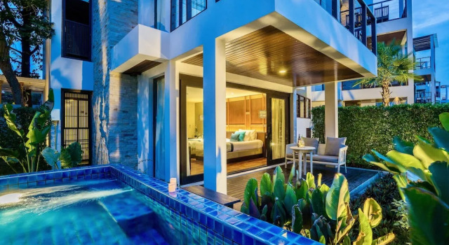 Номер Standard с балконом The Rock Hua Hin Beachfront Spa Resort