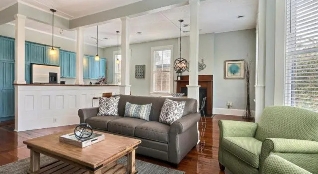Apartment Lafayette Row Unit 3