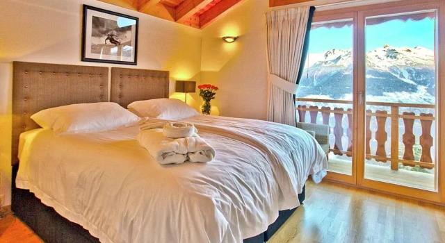 Chalet in Les Collons Near Ski Slope, Varaa Mökki Mökit kohteessa Valais, Mökki