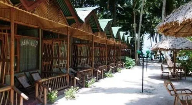Holiday Inn Beach Resort, Rezervovat Lázně / Resort Hotely v Andaman Islands se snídaní, Snídaně