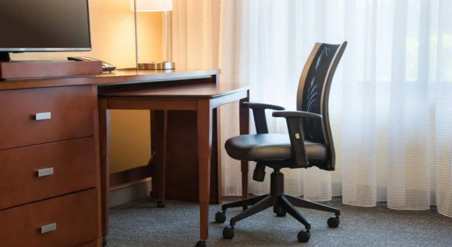 Номер Standard Courtyard by Marriott Waldorf